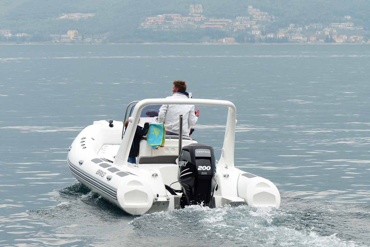 How Much Fuel Does a Mercury Outboard Use? [Chart] PowerSportsGuide